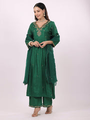 Satrangi Women's Green Viscose Silk Embroidered Kurta Set with V Neck and Three Fourth Sleeves - Satrangi Fashion