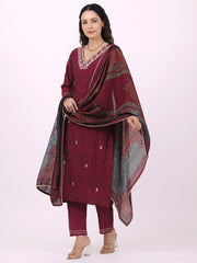 Satrangi Women's Maroon Blended Silk Embroidered V Neck Three Fourth Sleeve Kurta Set - Satrangi Fashion