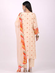 Satrangi Women's Off White Viscose Silk Printed V Neck Three Fourth Sleeve Kurta Set - Satrangi Fashion