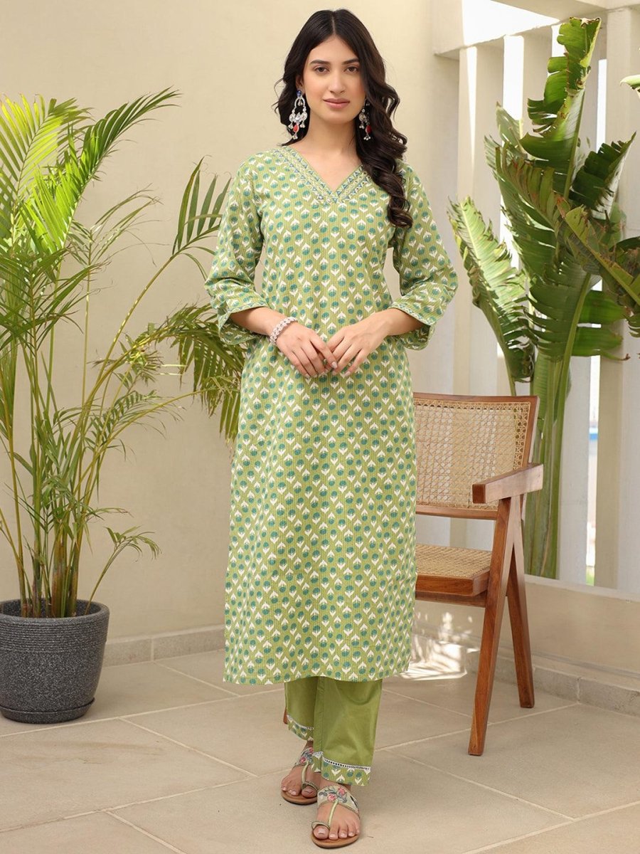 Satrangi Women's Parrot Green Cotton V - Neck Printed Kurta Pant Set with 3/4th Sleeves - Satrangi Fashion