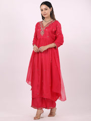 Satrangi Women's Pink Viscose Silk Embroidered 3/4th Sleeve V Neck Kurta Set - Satrangi Fashion