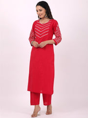 Satrangi Women's Red Cotton Embroidered 3/4th Sleeve Round Neck Kurta Set - Satrangi Fashion